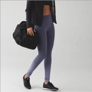 Lululemon Highwaisted Ombré leggings. Perfect condition. Size 6.